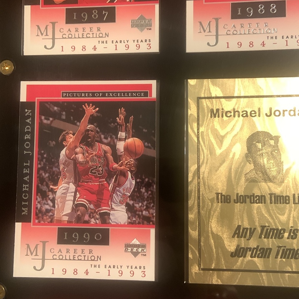 Michael Jordan 🏀 Timeline Card Display-Black & Gold Frame / Red Cards 1987-1994 - Picture 6 of 17